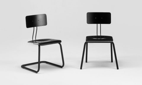 Sedie nere di design in metallo e faggio per il contract
