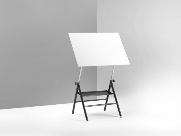 Tavolo da disegno a cavalletto per la scuola